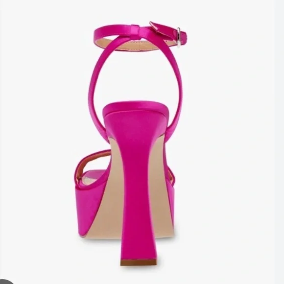 NWT Steve Madden Women’s Discord Heeled Heels In Fus/Pink Satin Size 6. - Picture 3 of 9